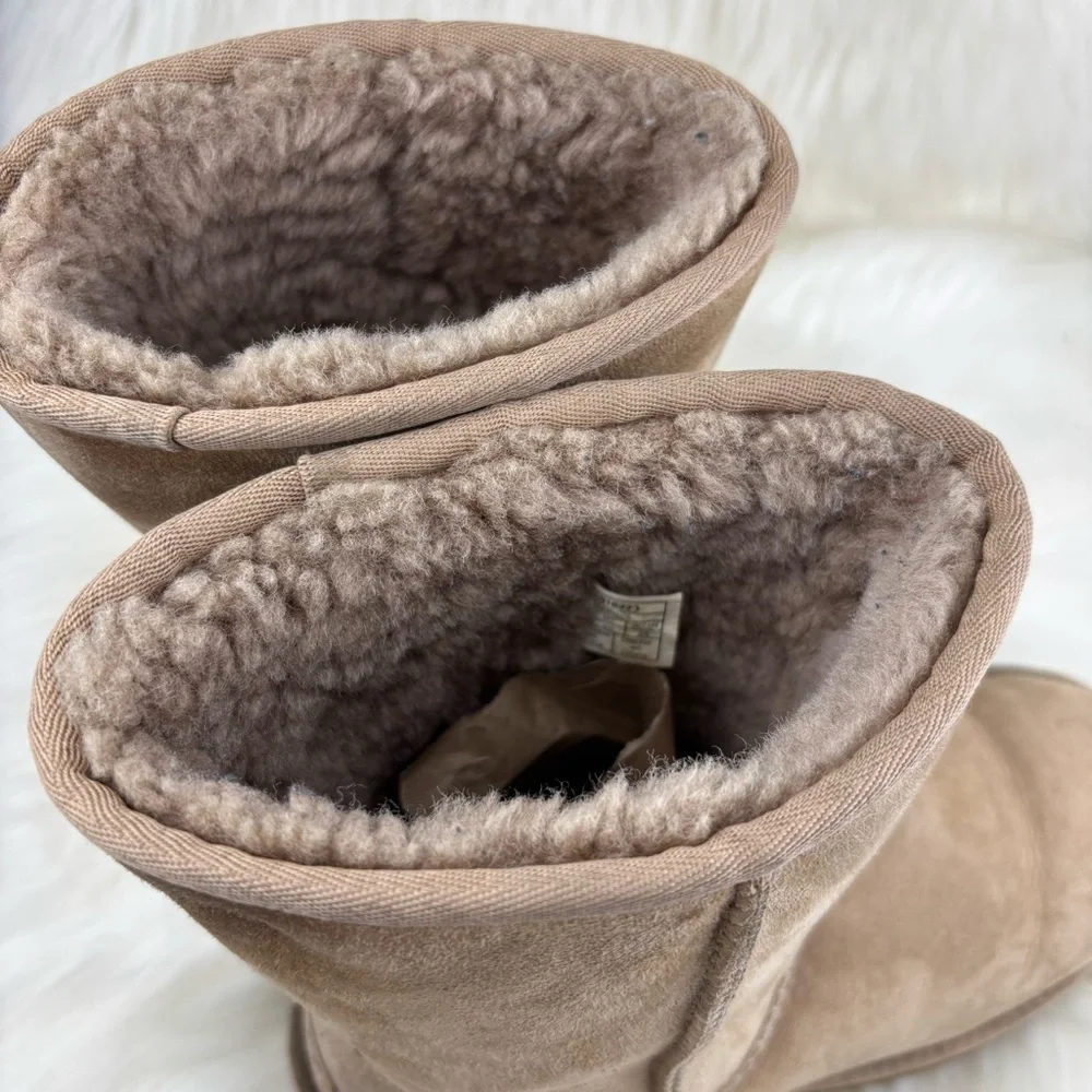 UGG Pull up Chestnut Shearling Winter Boots size 9